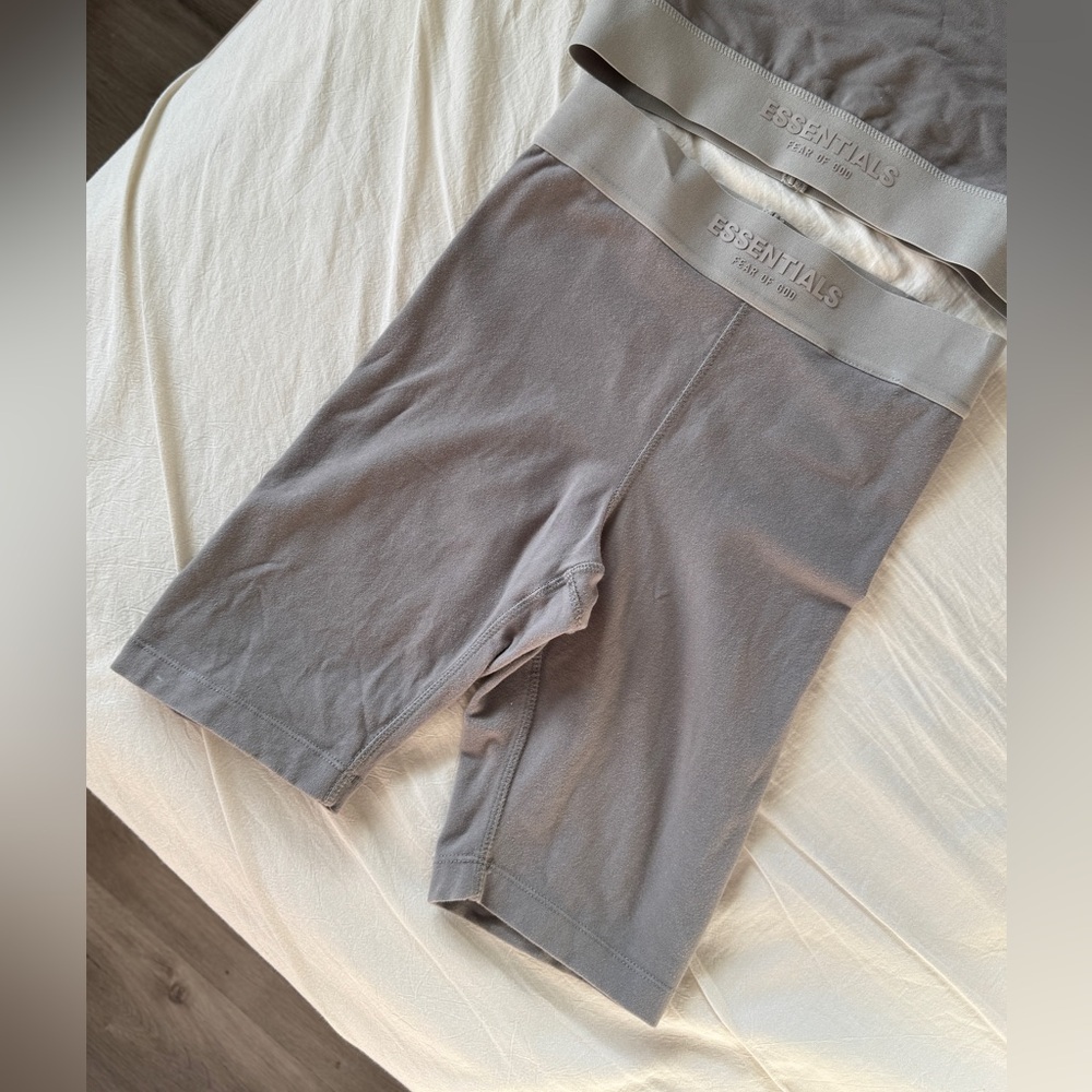 FEAR OF GOD ESSENTIALS
Taupe Cotton Shorts